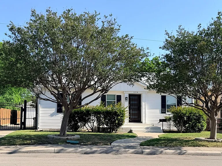 1214 Donaldson Ave — Photo 10