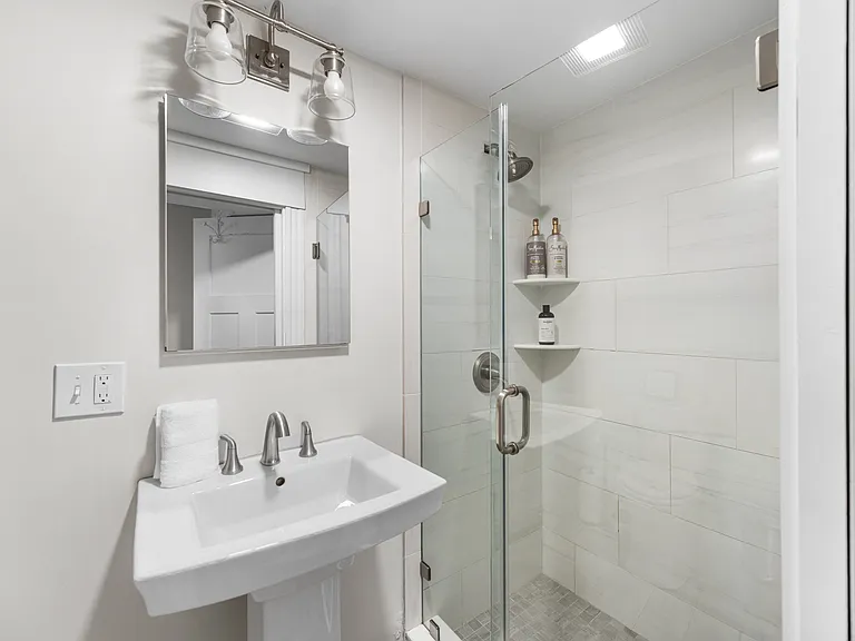 114 Moreland St #1 — Photo 14