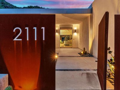 2111 S Camino Barranca, Palm Springs, CA, 92264