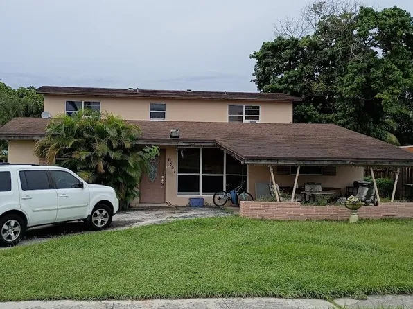 6851 SW 6th Street, Pembroke Pines, FL 33023