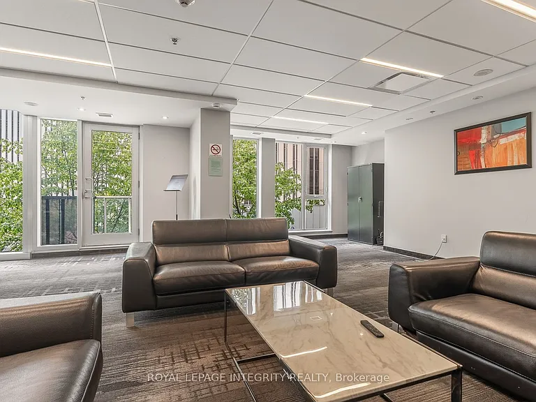 40 Nepean St #2102 — Photo 32