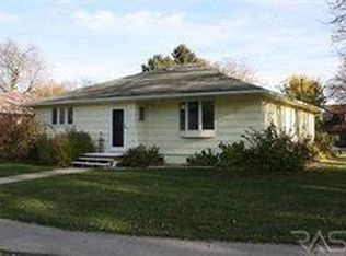 810 8th Ave, Worthington, MN 56187