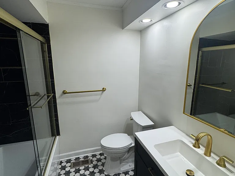 358 Wilshire St — Photo 12