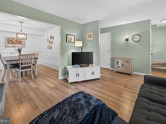 5th image of 75 Knight Ave