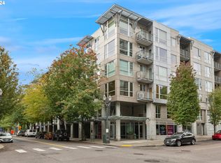 1125 NW 9th Ave APT 421, Portland, OR