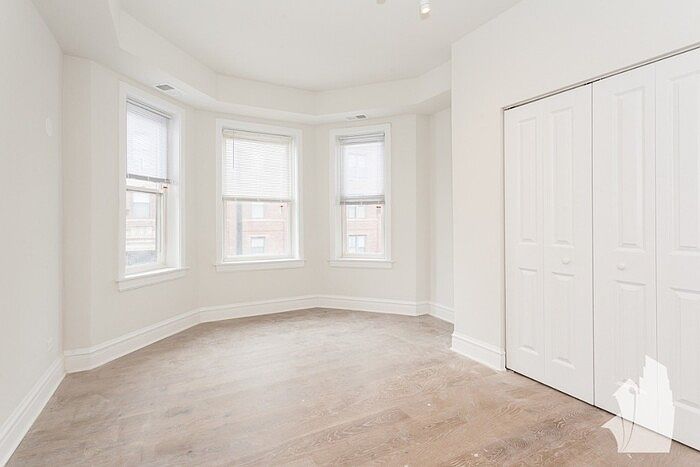 1st image of 2541 N California Ave