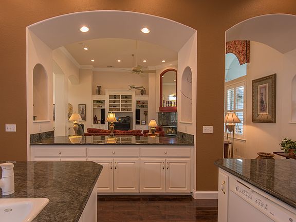 Long breakfast bar area