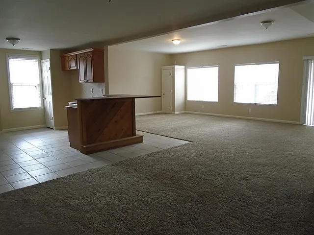 629 Victorian Cir — Photo 14
