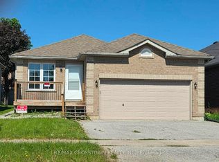 22 Larkin Dr, Barrie, ON L4M7A9
