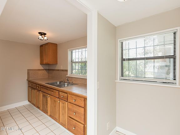4th image of 1458 ROYAL COURT Lane