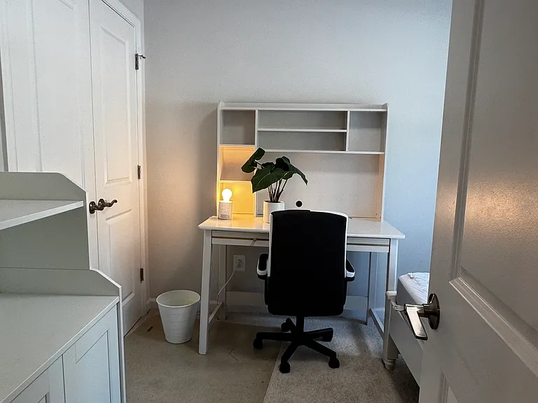 3405 Carnaby St — Photo 3