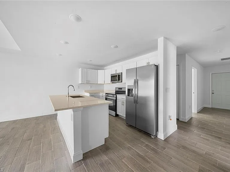 5022 25th St SW — Photo 11