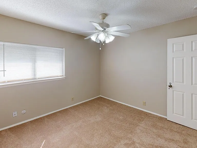 14102 N Hills Village Dr — Photo 7