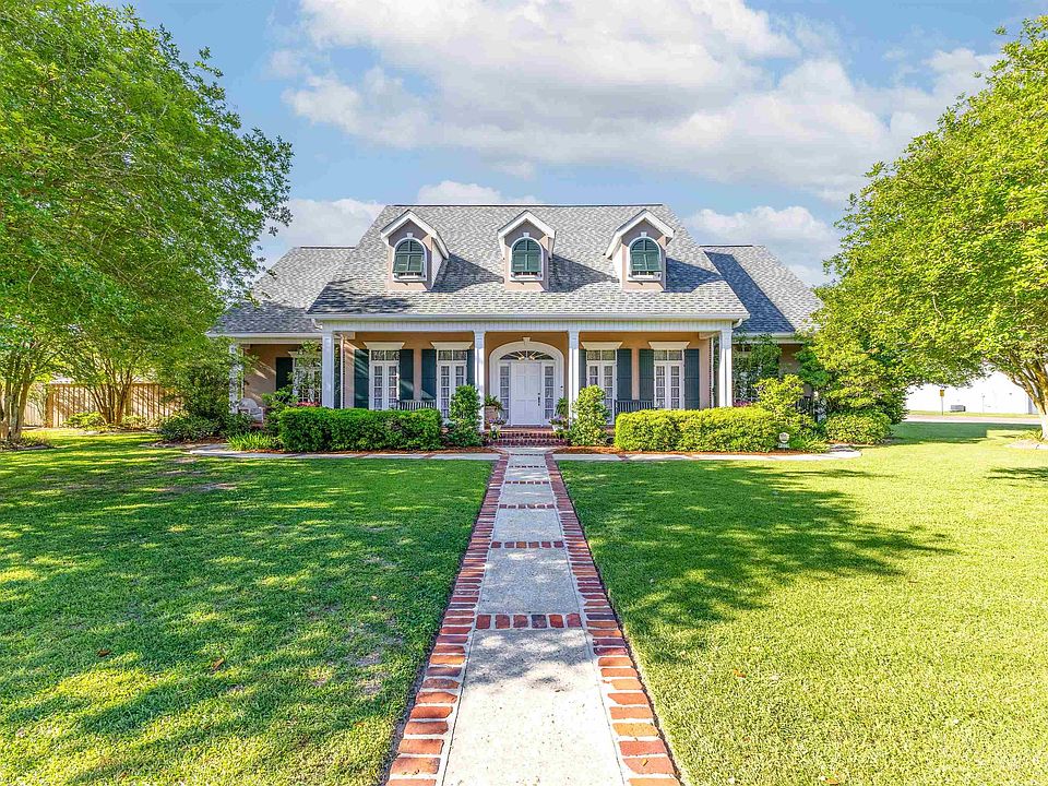 200 Rienzi Dr, Thibodaux, LA 70301 MLS 2024007716 Zillow