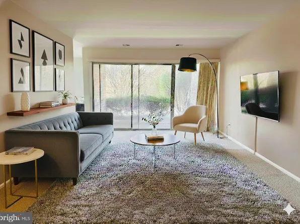 411 Christopher Ave APT T2, Gaithersburg, MD 20879