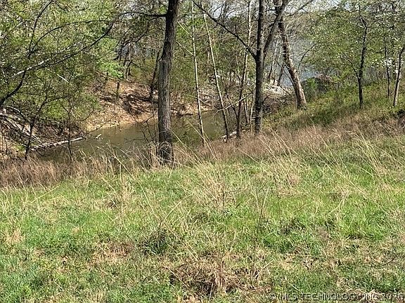 3rd image of 222 N 4395th Rd