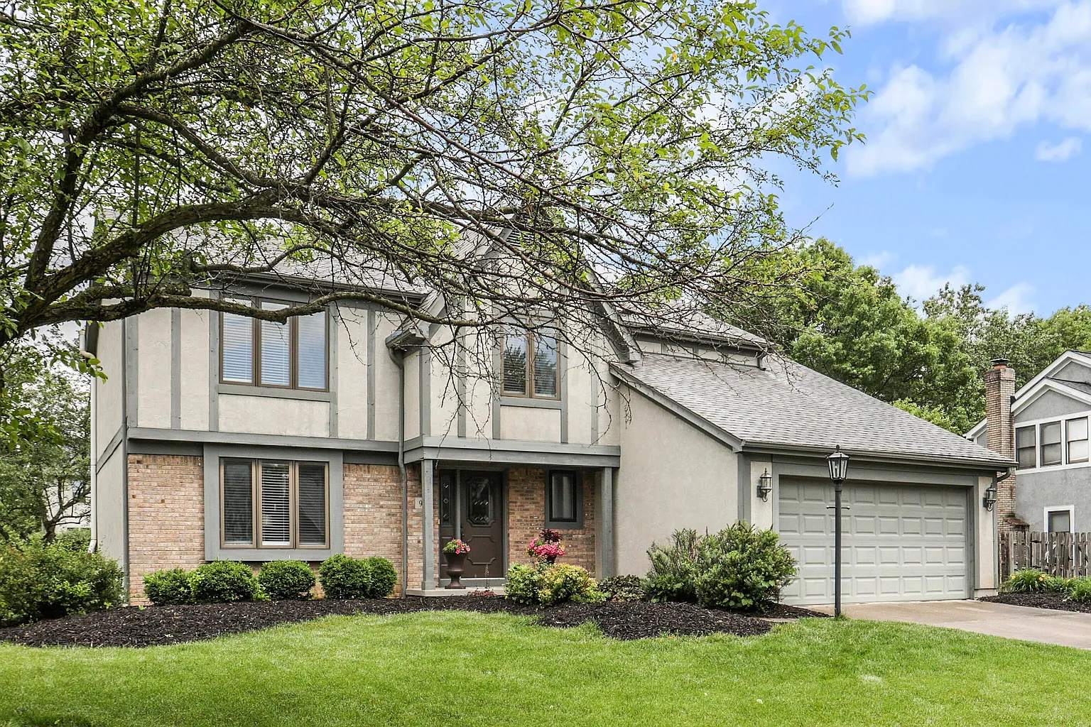 98 Ridge Side Dr photo 1