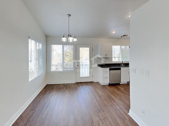 4th image of 3877 E Chilton Rd