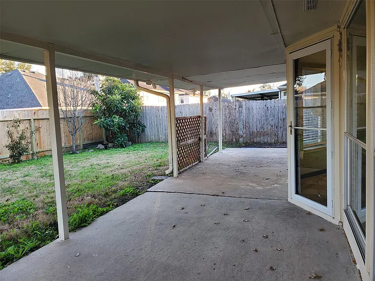 2107 Tower Bridge Rd — Photo 12