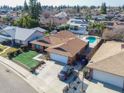 665 Camelot Way, Porterville, CA, 93257