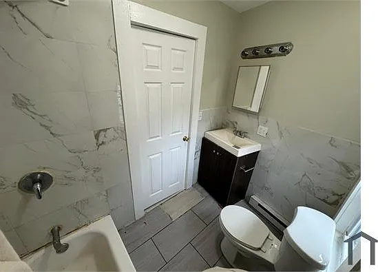 807 Summer Ave #1 — Photo 3