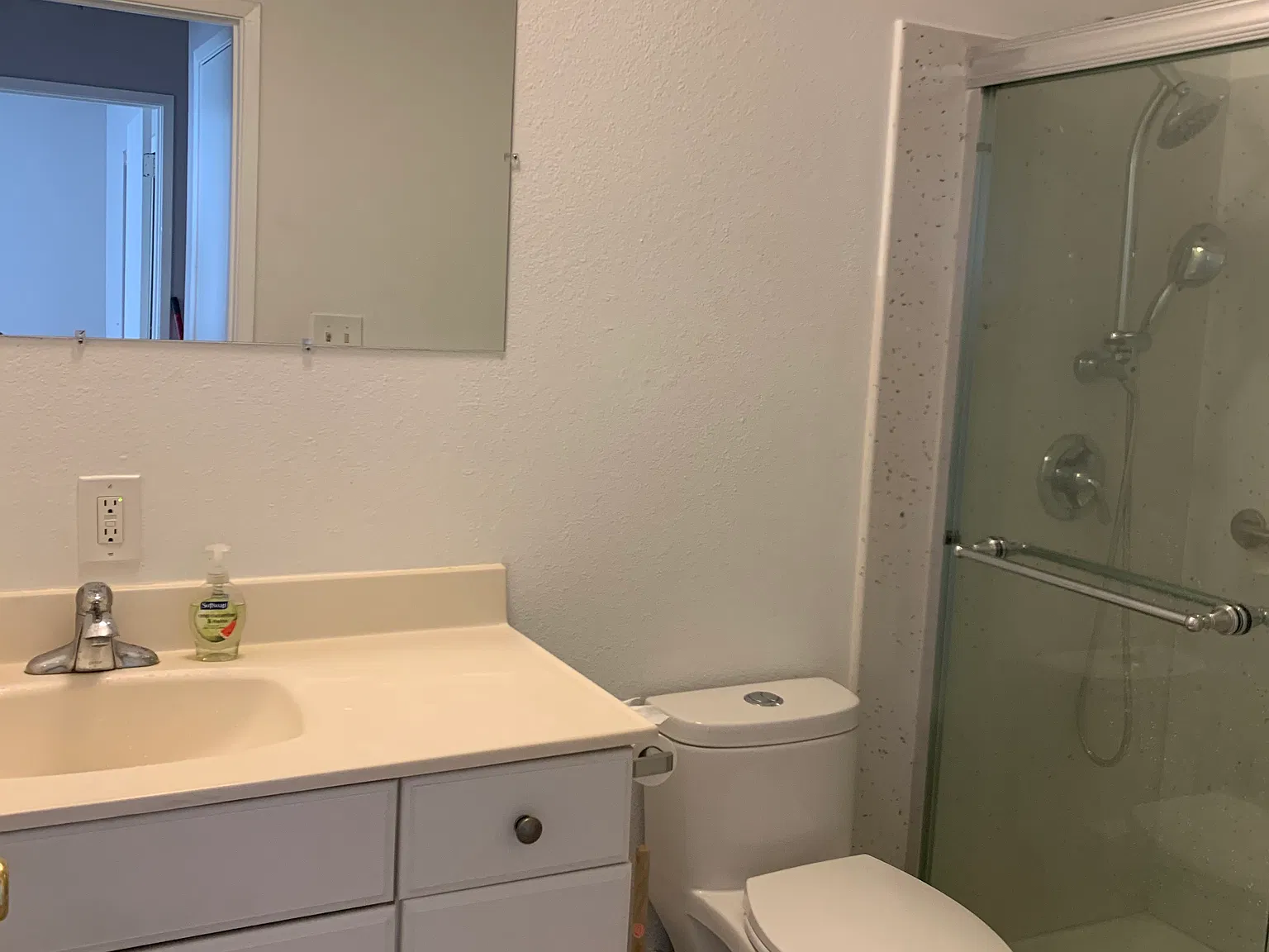 3 bed, 1200 sqft, $2,795 — Photo 4