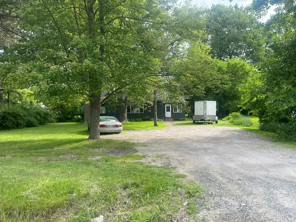 26855 Crocker Blvd, Harrison Township, MI 48045