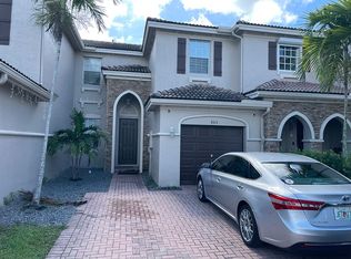 863 SW 154th Ct, Miami, FL 33194