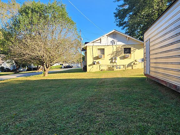 3rd image of 1704 Beirne Ave NE
