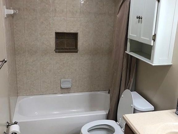 3rd image of 604 Georgetown Dr APT C
