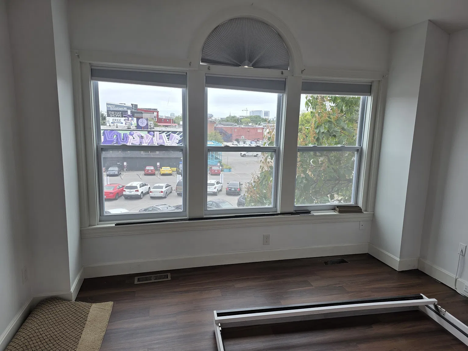 1 bed, 1200 sqft, $1,500 — Photo 4
