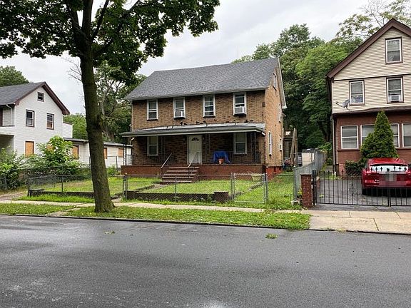2nd image of 31-33 Oak St