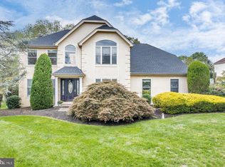 47 Pin Oak Dr, Phoenixville, PA 19460
