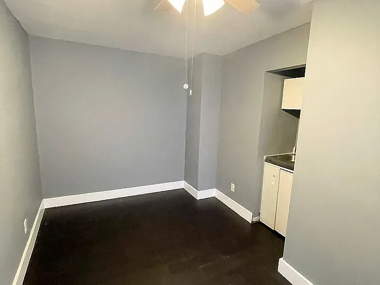 1303 S Vermont Ave #6 — Photo 10