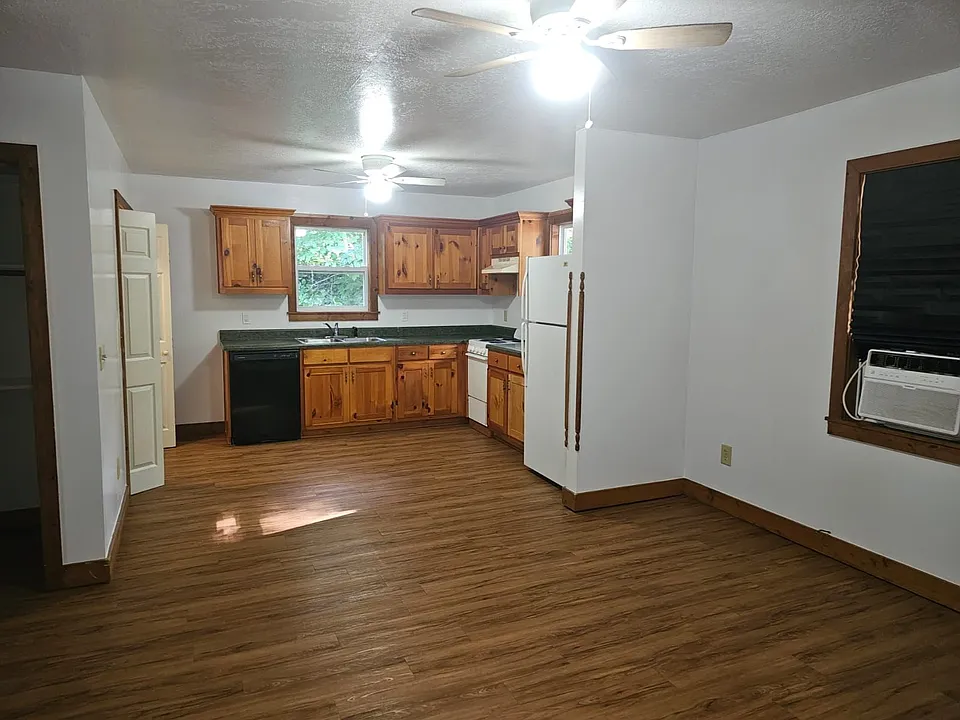 Spacious Kitchen