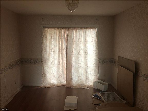 5th image of 5947 Bear Creek Dr