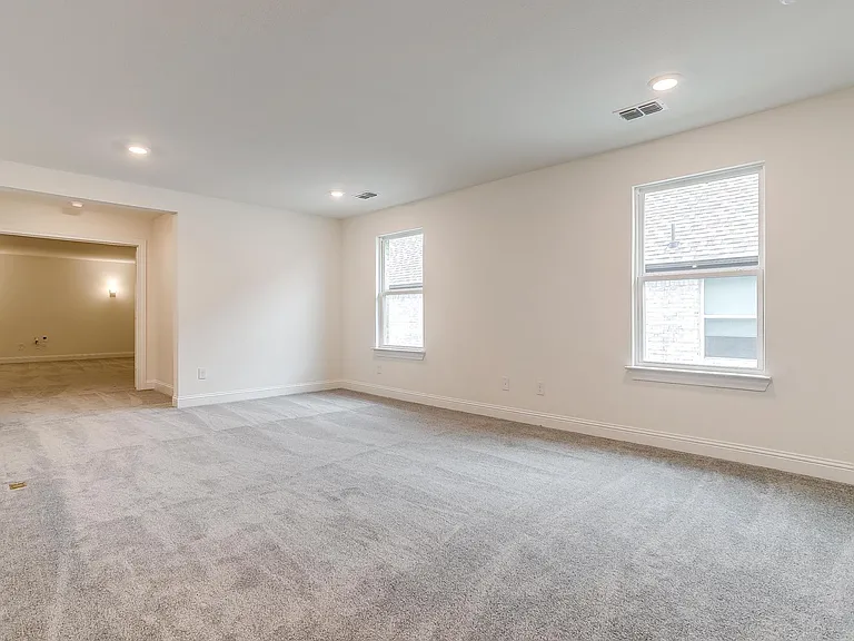 9836 Derbyshire Dr — Photo 71