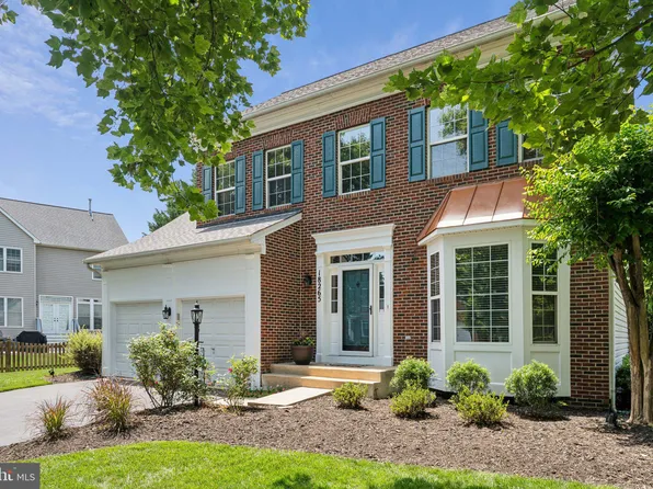 18265 Oak Lake Ct, Leesburg, VA 20176