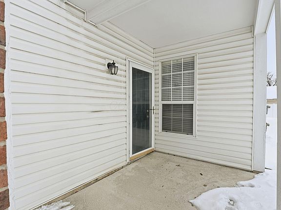 3rd image of 4928 Albany Mdw