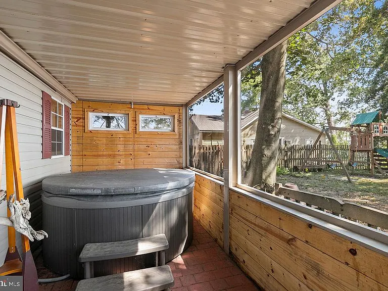 1348 Carpenters Point Rd — Photo 25