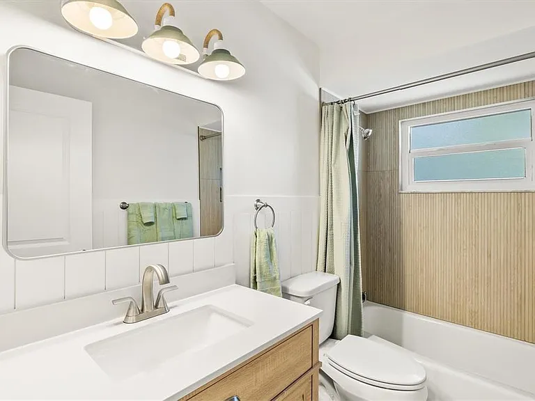 2641 Hyde Park St — Photo 43