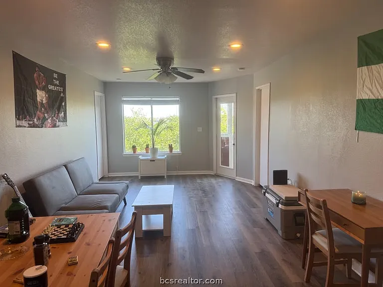 515 Sw Pkwy #301 — Photo 3