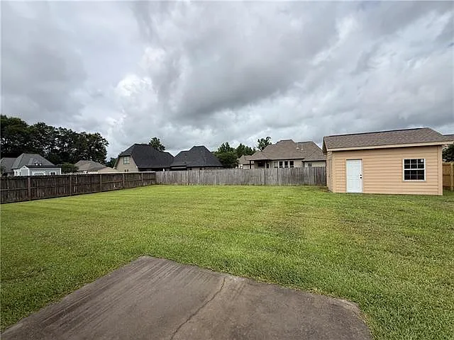 44437 Peyton Dr — Photo 23