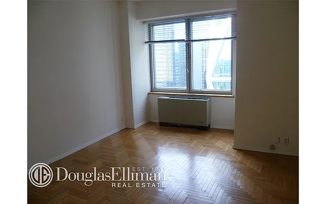 Rented by Douglas Elliman | media 15