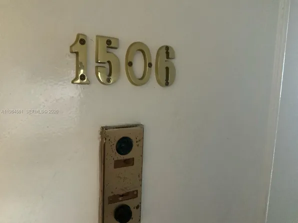 999 Brickell Bay Dr, Miami, FL