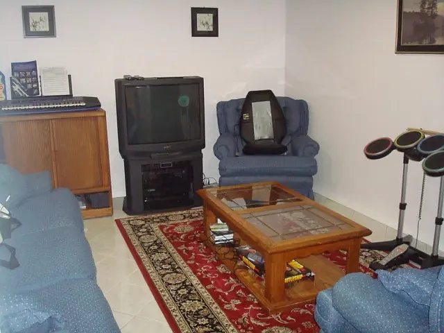 BASEMENT FAMILY ROOM