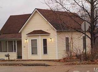 704 Moore St, Festus, MO 63028