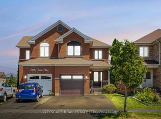 5685 Topaz Pl, Mississauga, ON L5M7B8