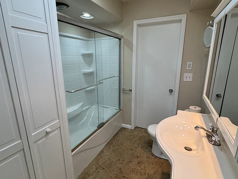 92 Lakewood Dr — Photo 5