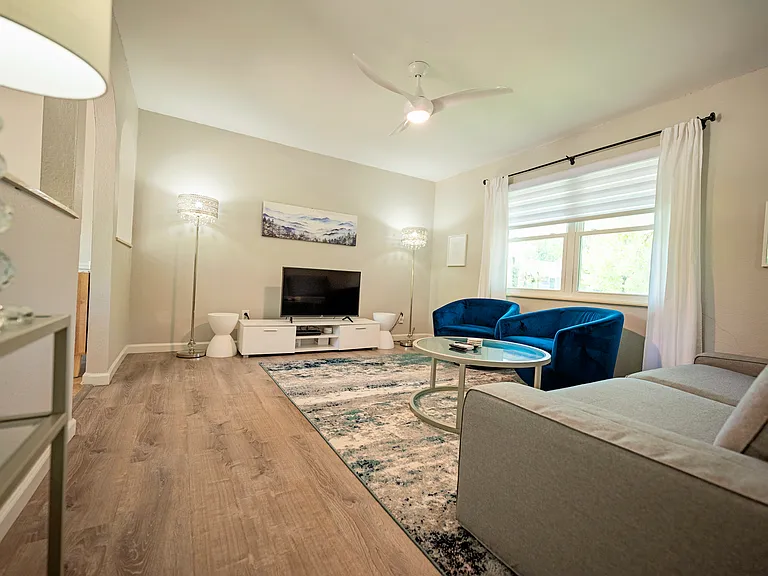 413 SE Lana Ct — Photo 13